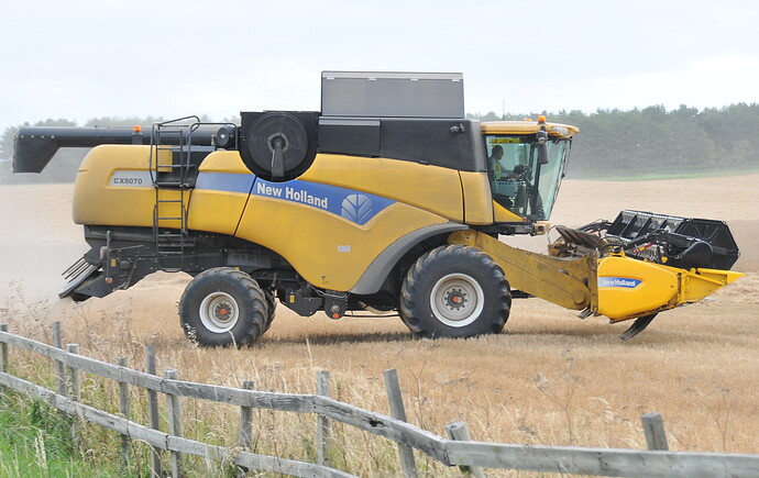 New Holland CX8070