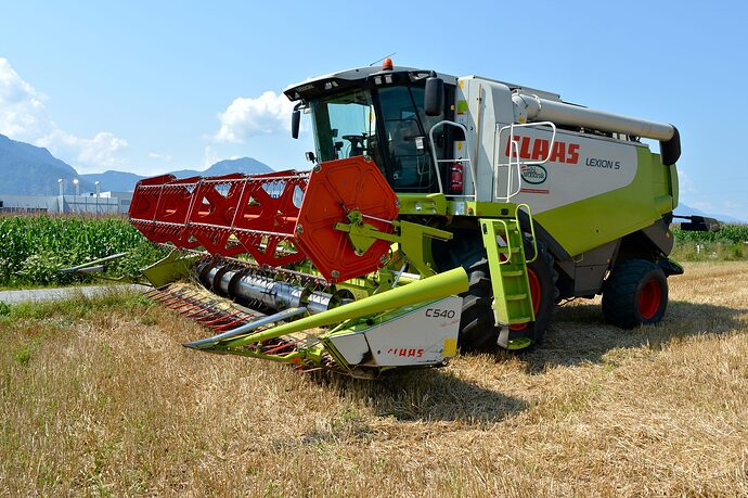02_photo_illustration_commons_claas_lexion_540_forum