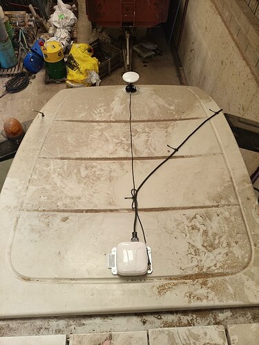 06_toit_lexion_antennes_cheminement_cables