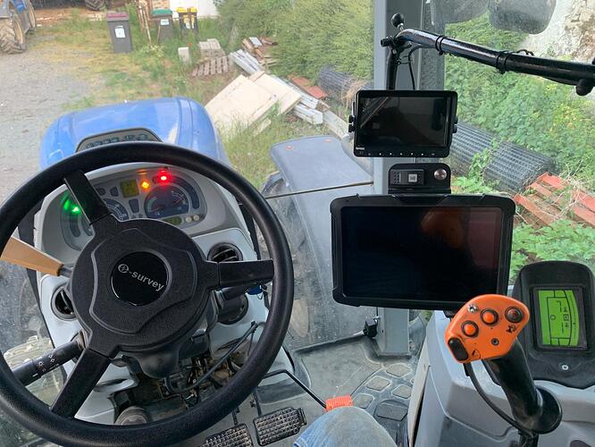 volant électrique GPS RTK New Holland T7030