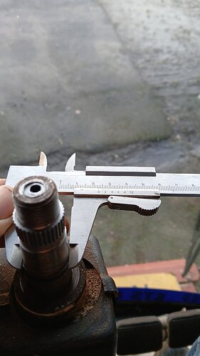 04_laverda_l521_mesure_pied_coulisse